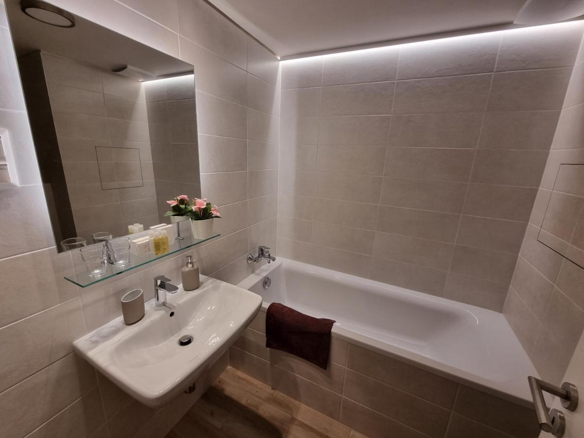 Rivercity Apartments Budapest Luaran gambar